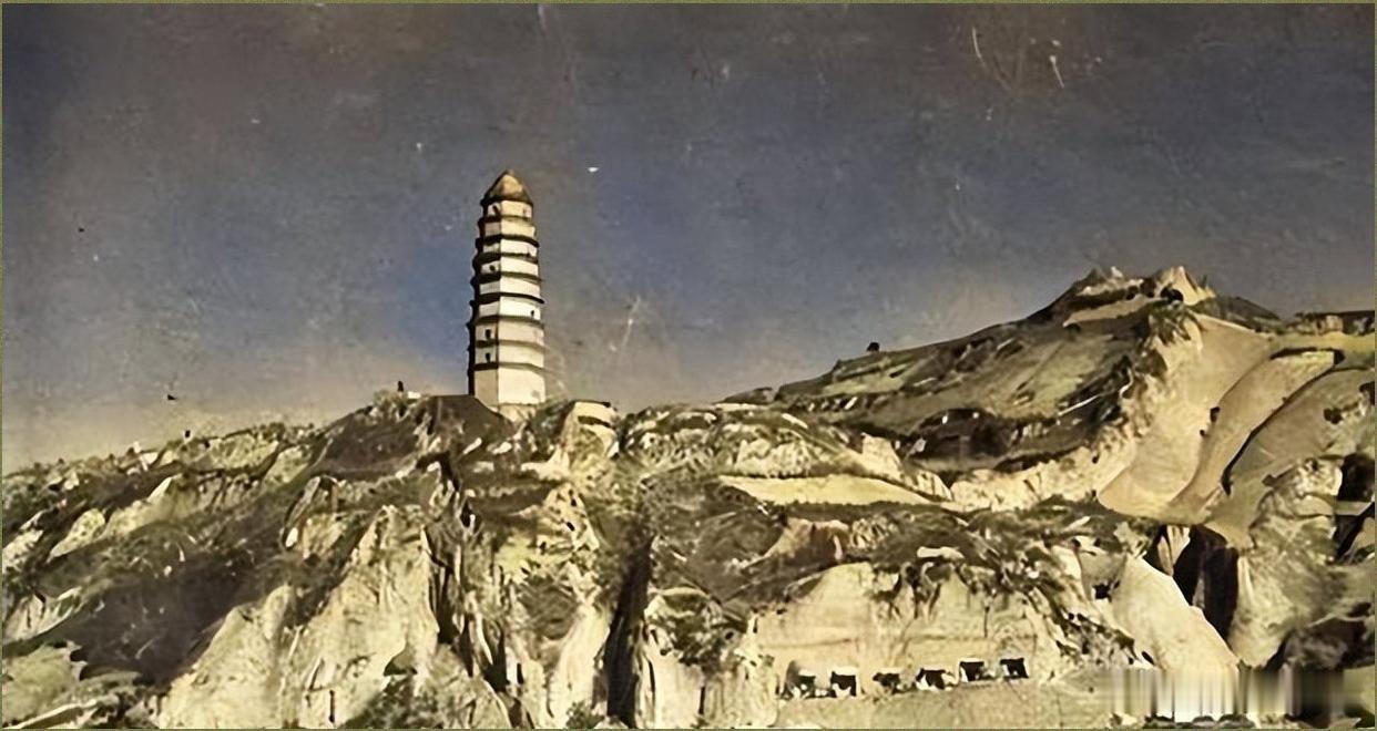 1936年，19岁黄埔生投奔延安被拒，1年后他从尸山血海杀出再叩门，33年后他用