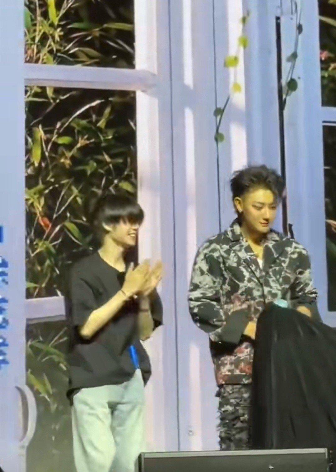 黄誉博亲自辟谣和黄子韬解约 刷到“黄誉博解约”的话题吓一跳！还好他本人火速晒照回