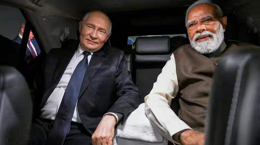 普京刚离印，印度就捅冷刀！踢开俄罗斯，还想和中美三分世界？野心够大，实力真的撑得