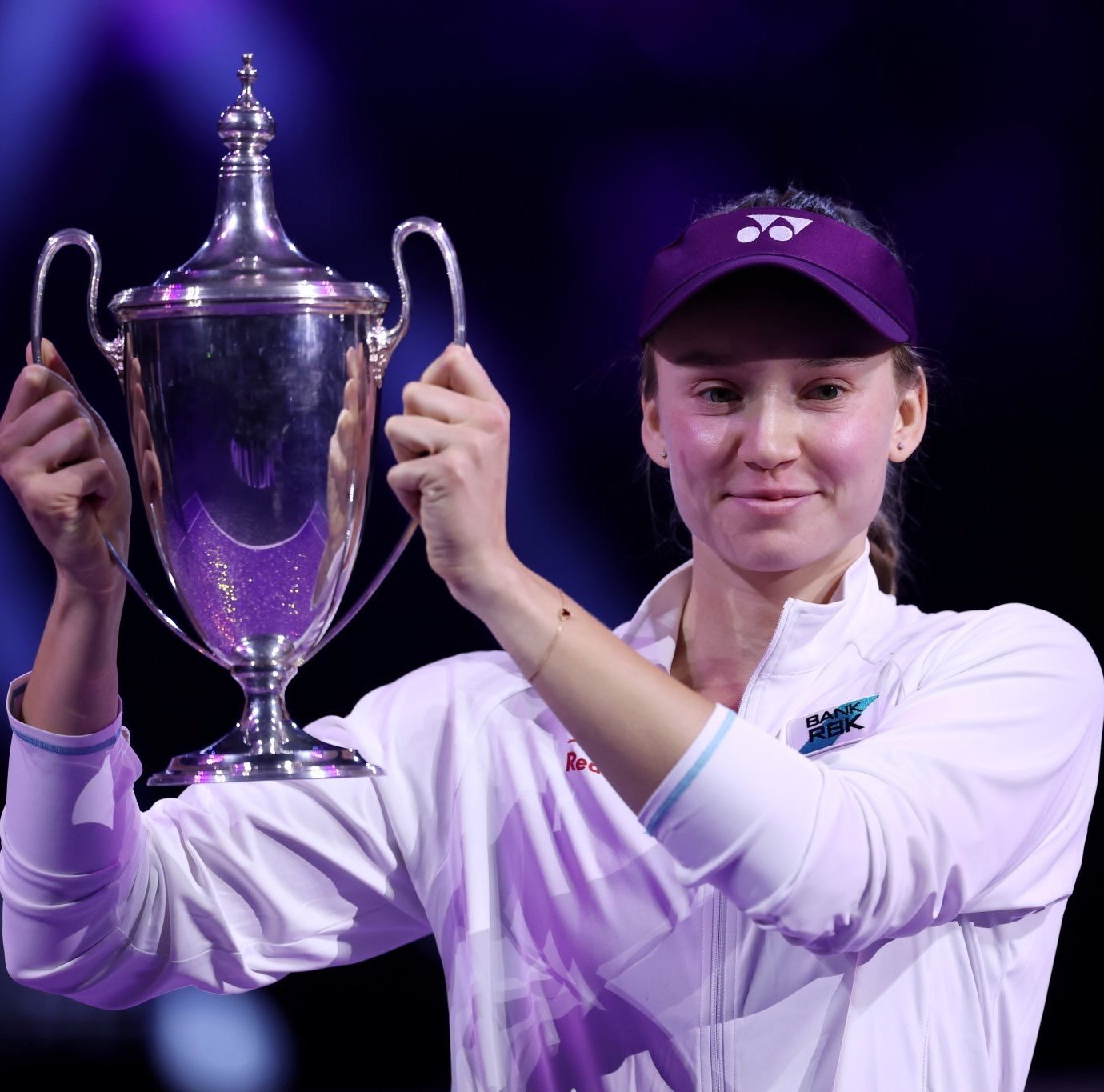 现役有15个转籍到其他国家的原俄罗斯球员……后10个都是最近几年才转的，可以认为