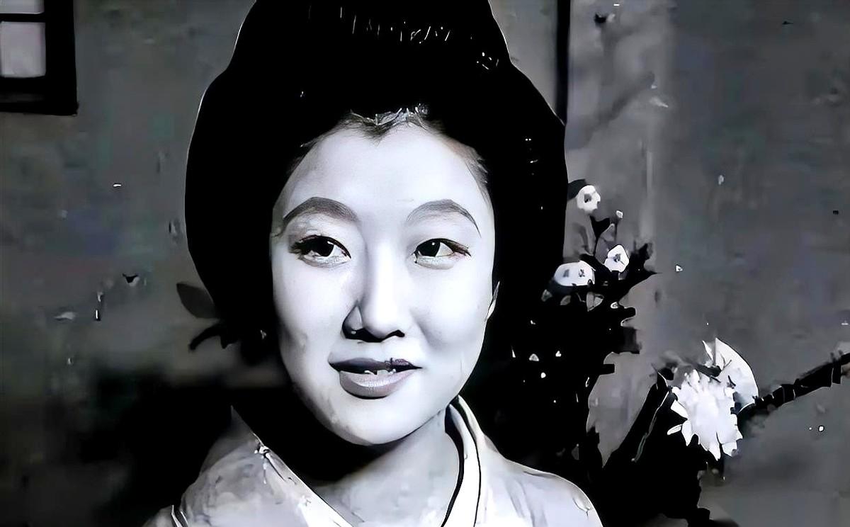 据搜狐网的一段历史旧闻报道，1977年冬天，几辆黑色轿车一头扎进四川白沙镇的泥巴