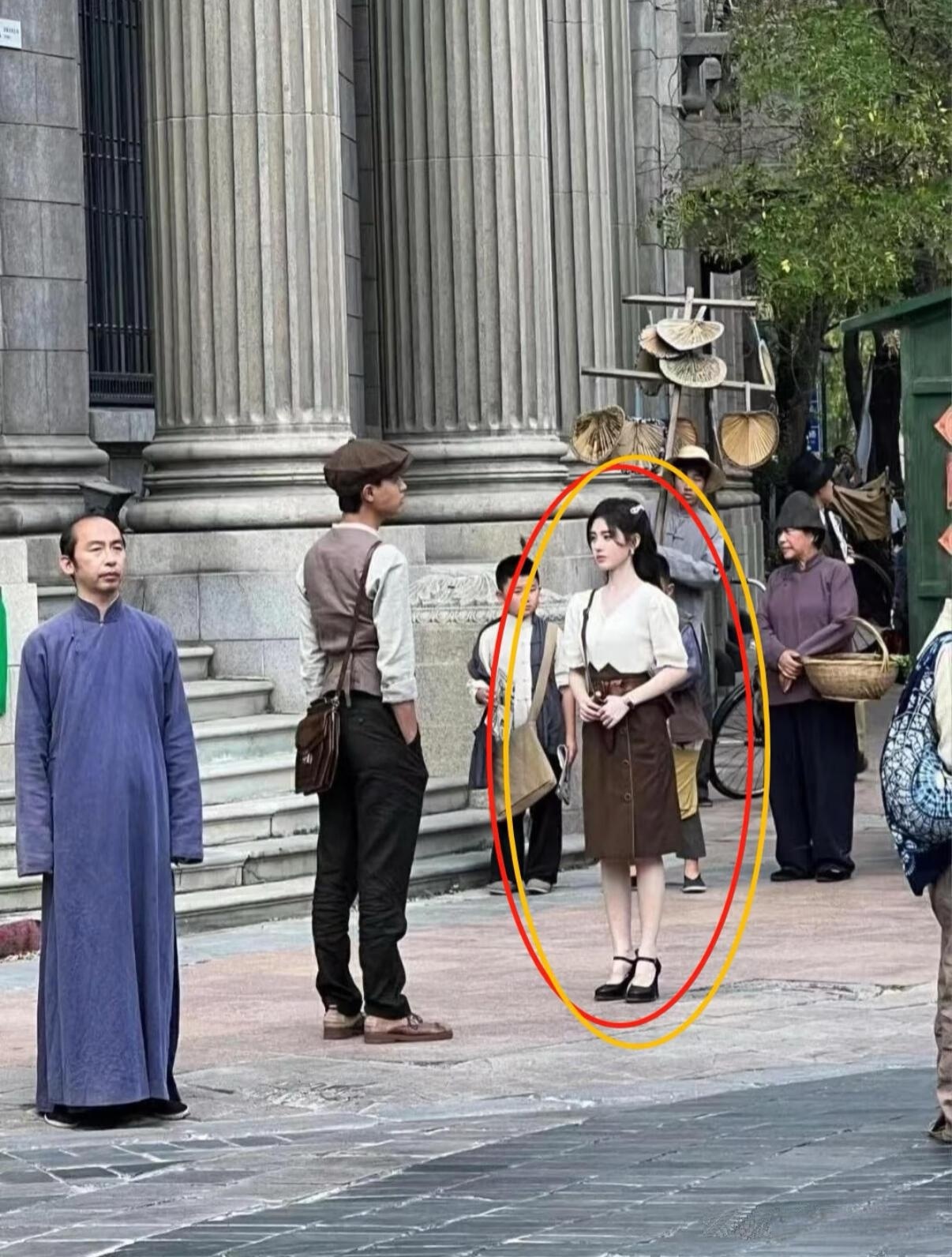 啊！...现实中鞠婧祎长这样！好美的鞠婧祎，本人比照片好看一万倍！太漂亮了，发量