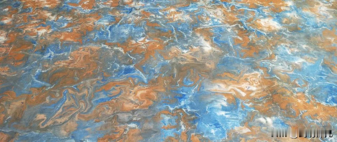 作品命名：《流金蓝海》
 
 
 
作品阐述
 
这是一幅典型的“自然派”抽象作