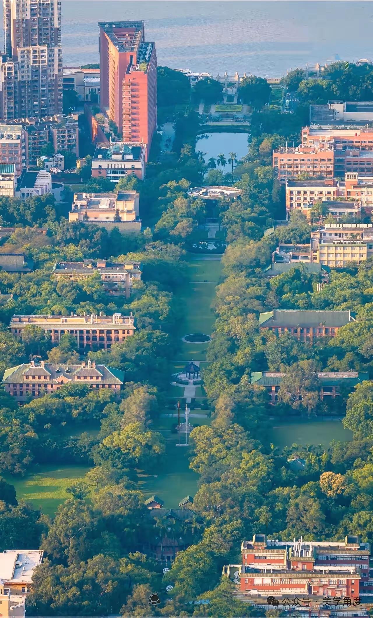 中山大学，是中国绿化程度最好的大学。