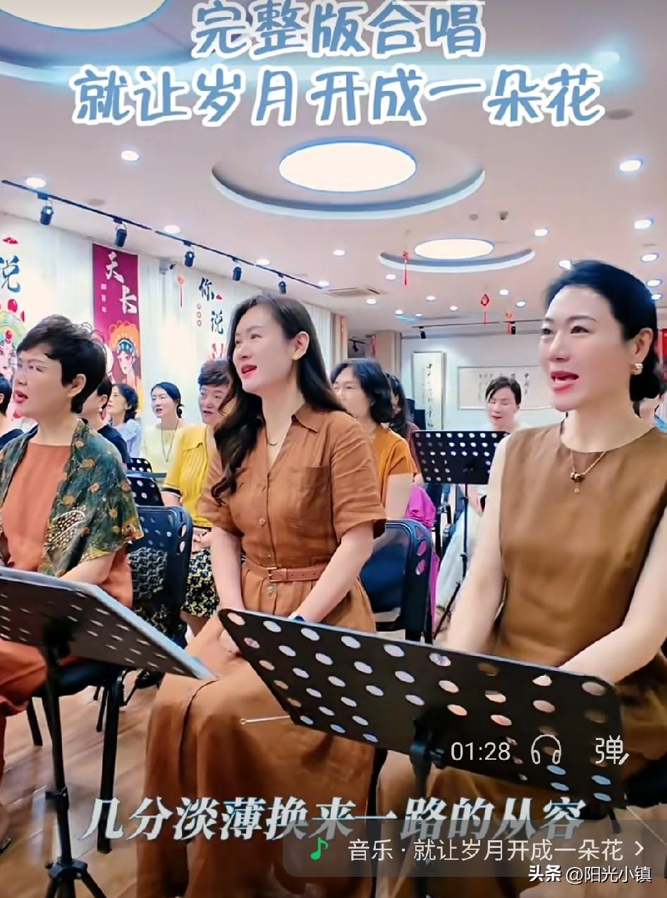 每当看到这样的场面，我总是想起一个人，而且想着想着就会泪流满面……

这10年来
