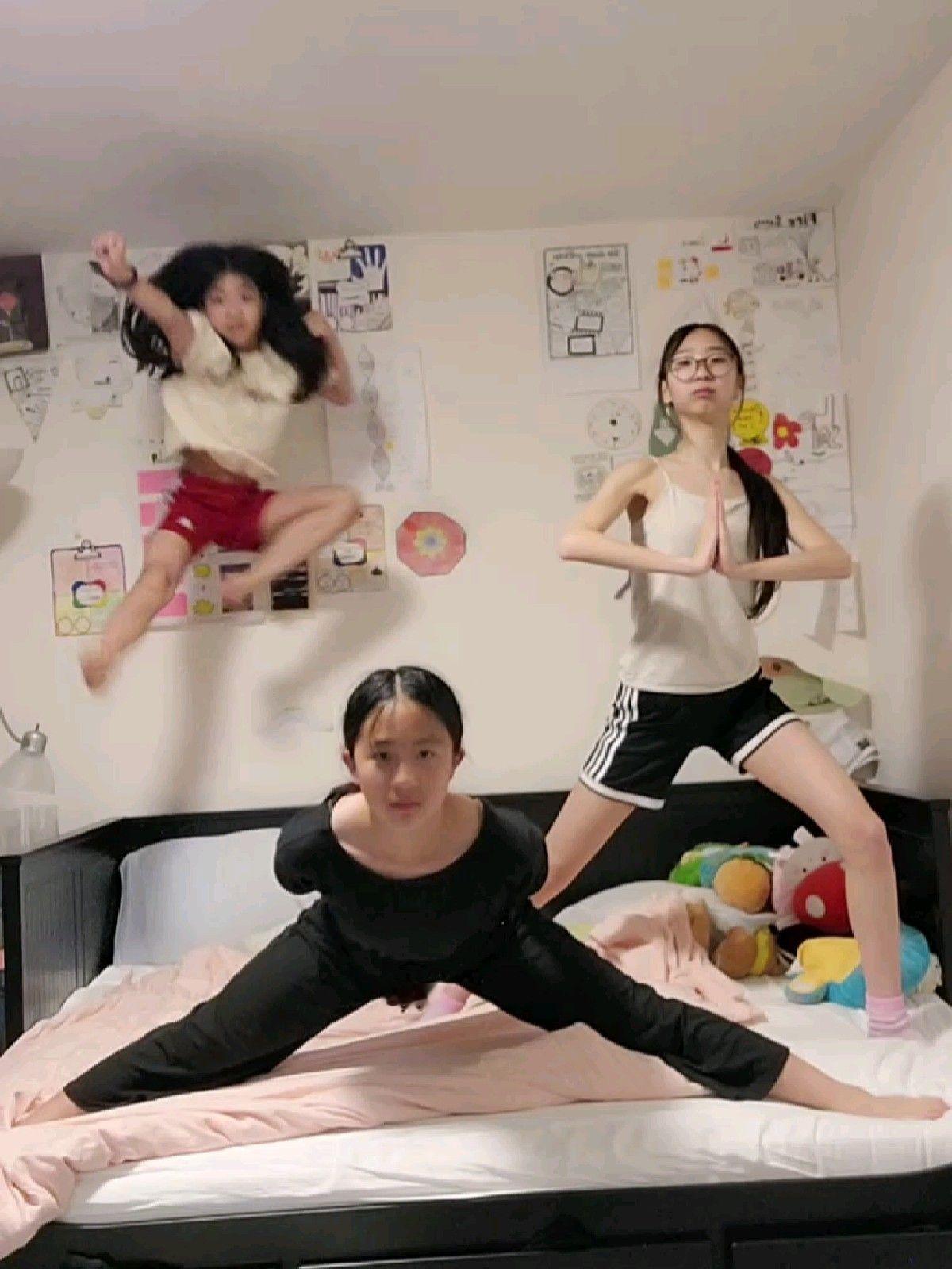 【twi】热转中…韩网推荐的三人pose ​​​