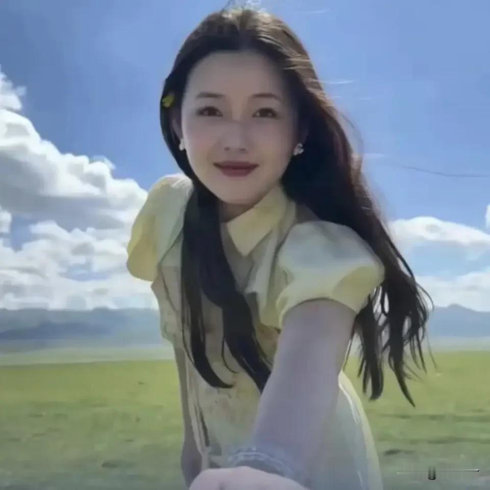 酷似大S走红女生删除视频：你们要火自己火去吧，别烦我了