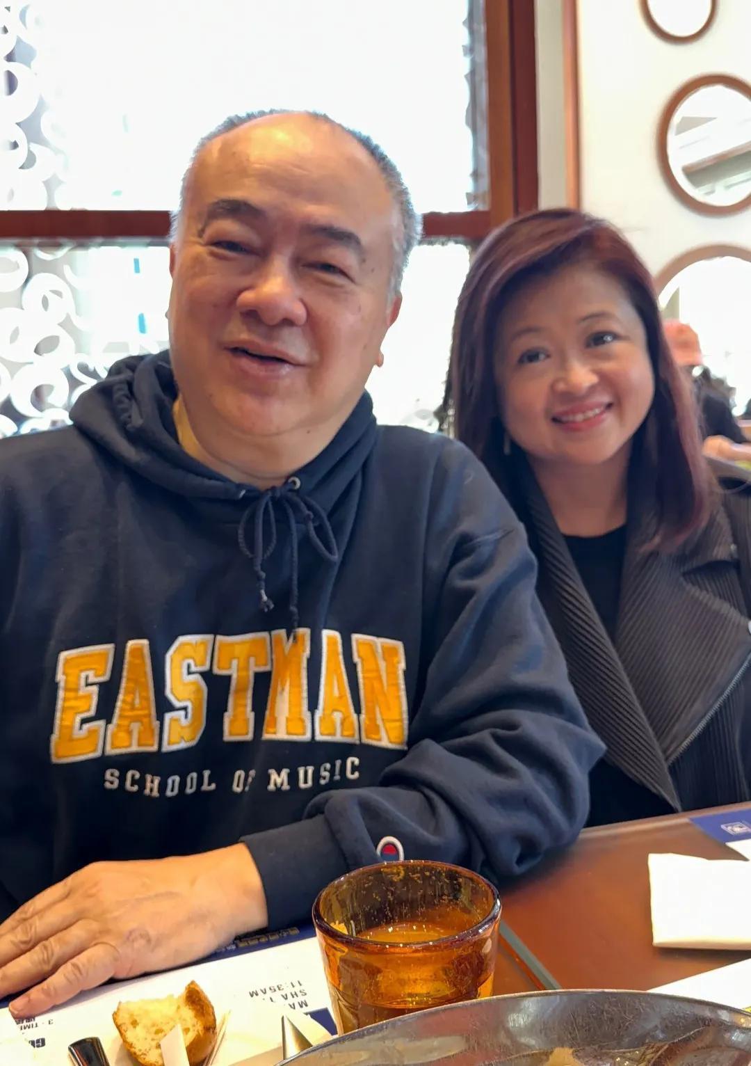 香港知名童星关佩琳罕露面！47岁变化好大星味全无，目前是平凡上班族
3月15日，