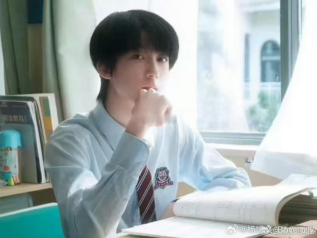 杨博文周扬我连心疼你都有时差一直为大家排忧解难的周扬轰然倒下，四下无人相伴，所有