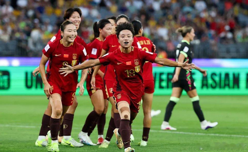 中国女足vs澳大利亚女足3月17日讯 女足亚洲杯半决赛，卫冕冠军中国女足与东道主