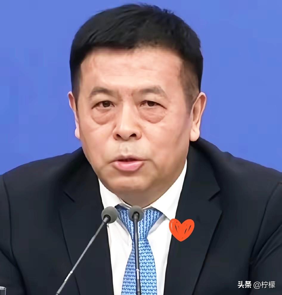 刷到这段视频，
真的忍不住想多说几句，
第一反应不是惊艳，而是久违的踏实感。
