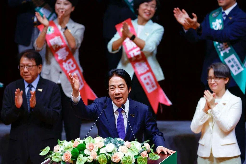 在民进党党代会上，赖清德妄称民进党人要共同反对“中国红色恐怖”，不能让“民主台湾