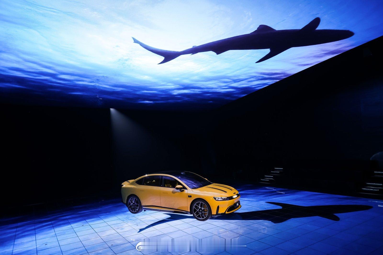 好久没出差了 今晚去看史上最大Smart 北京