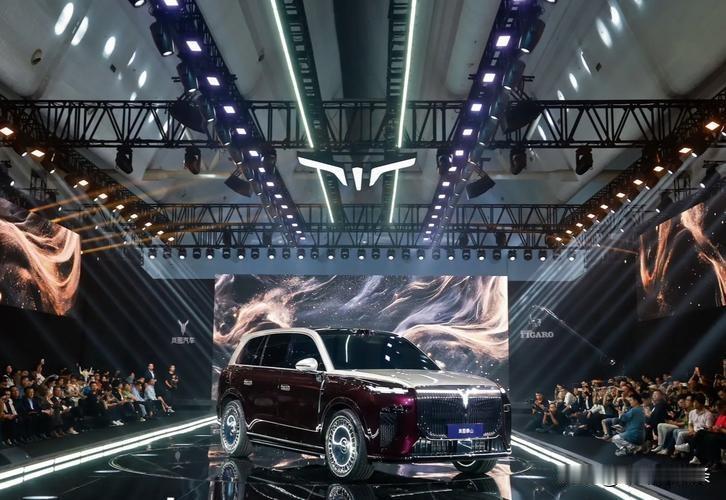 国内汽车集团人均薪酬: 
1.第一:理想汽车，人均工资38万元，员工约3万人
2