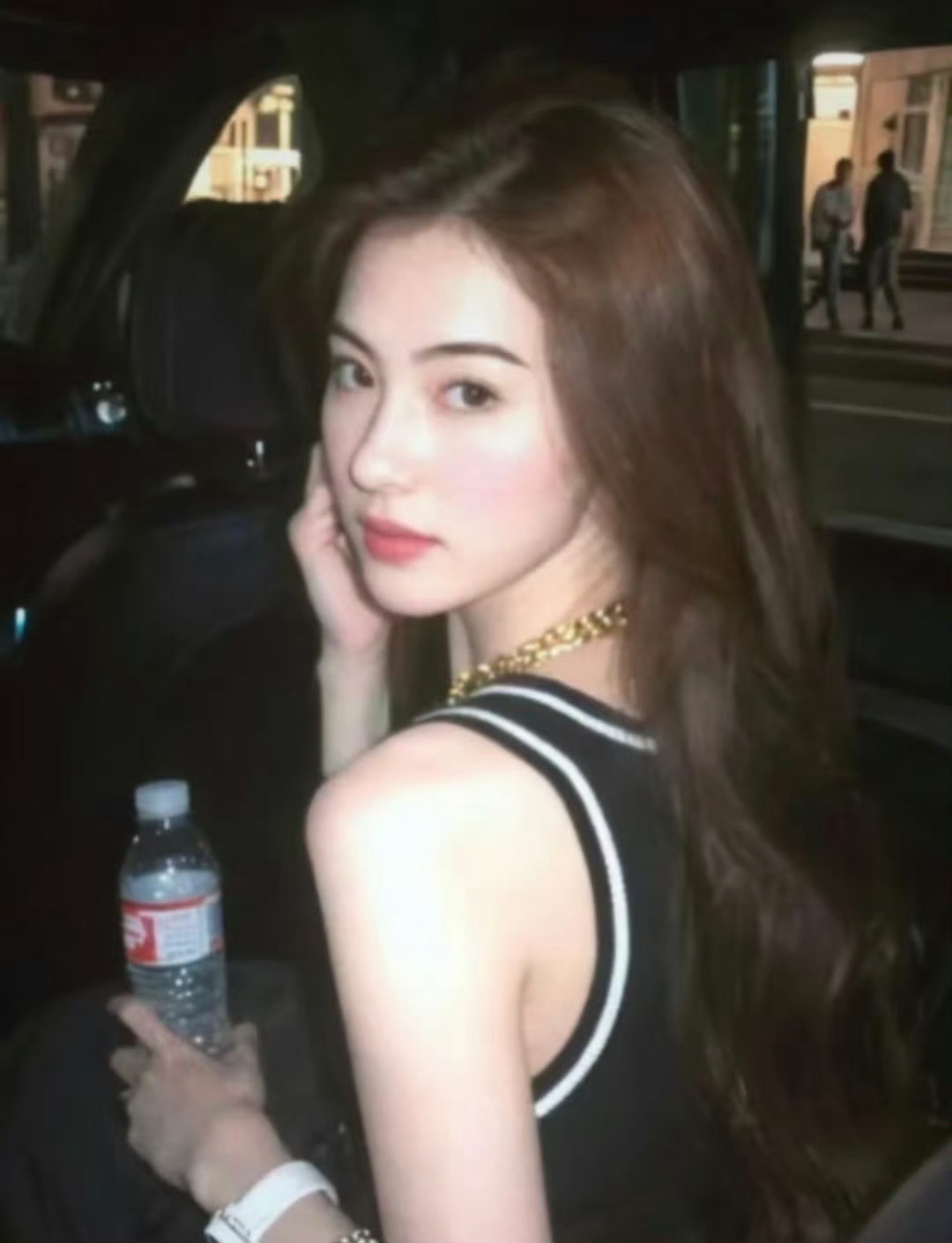 张柏芝香奈儿老了还是香奈儿张柏芝的美貌我将称之为女娲炫技之作 