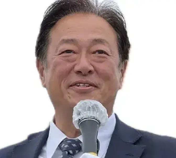 就在刚刚。
 
日本议员佐佐木裕二突然宣布了自己的观点，称中方劝民众别赴台，抵制