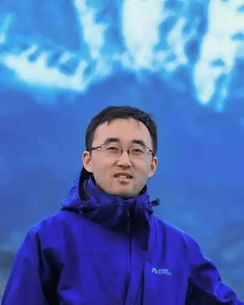 “中国活该被日军欺辱，中国就应该被日本多占领几年！”“郑州大暴雨是报应！活该被淹