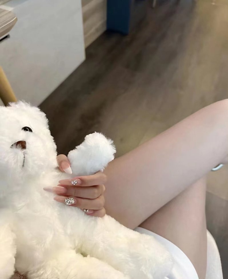 谋生很辛苦 热爱就不一样了 愿我们每天工作不仅为了谋生还有热爱 . ​​​