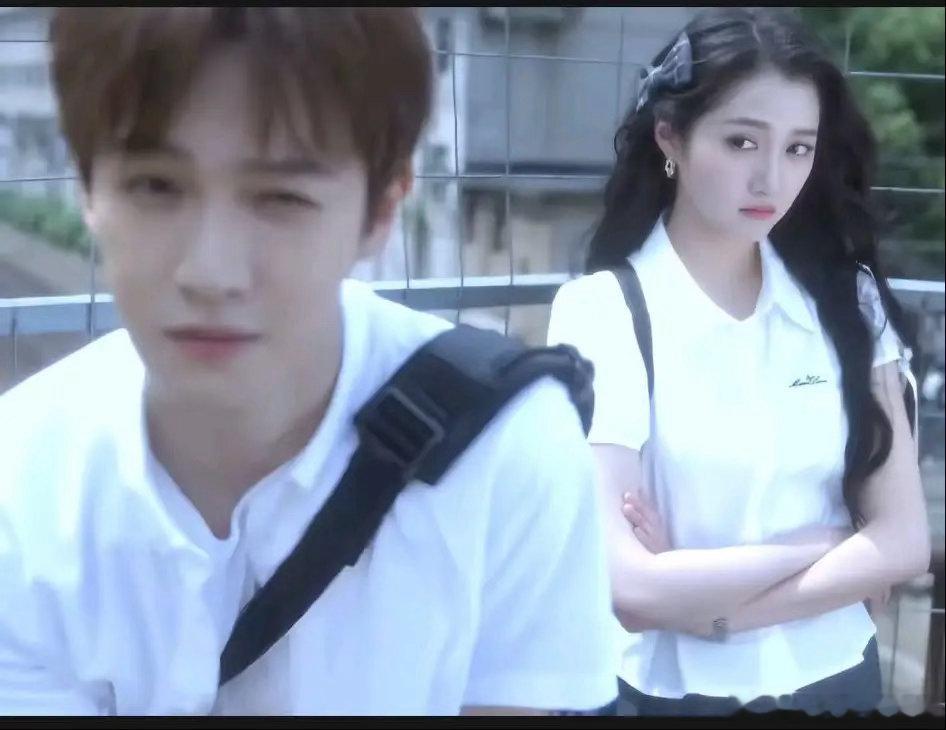 好奇会害死猫！由关晓彤和李昀锐主演的电视剧《耀眼》中出现了真实的收款码，有不少观