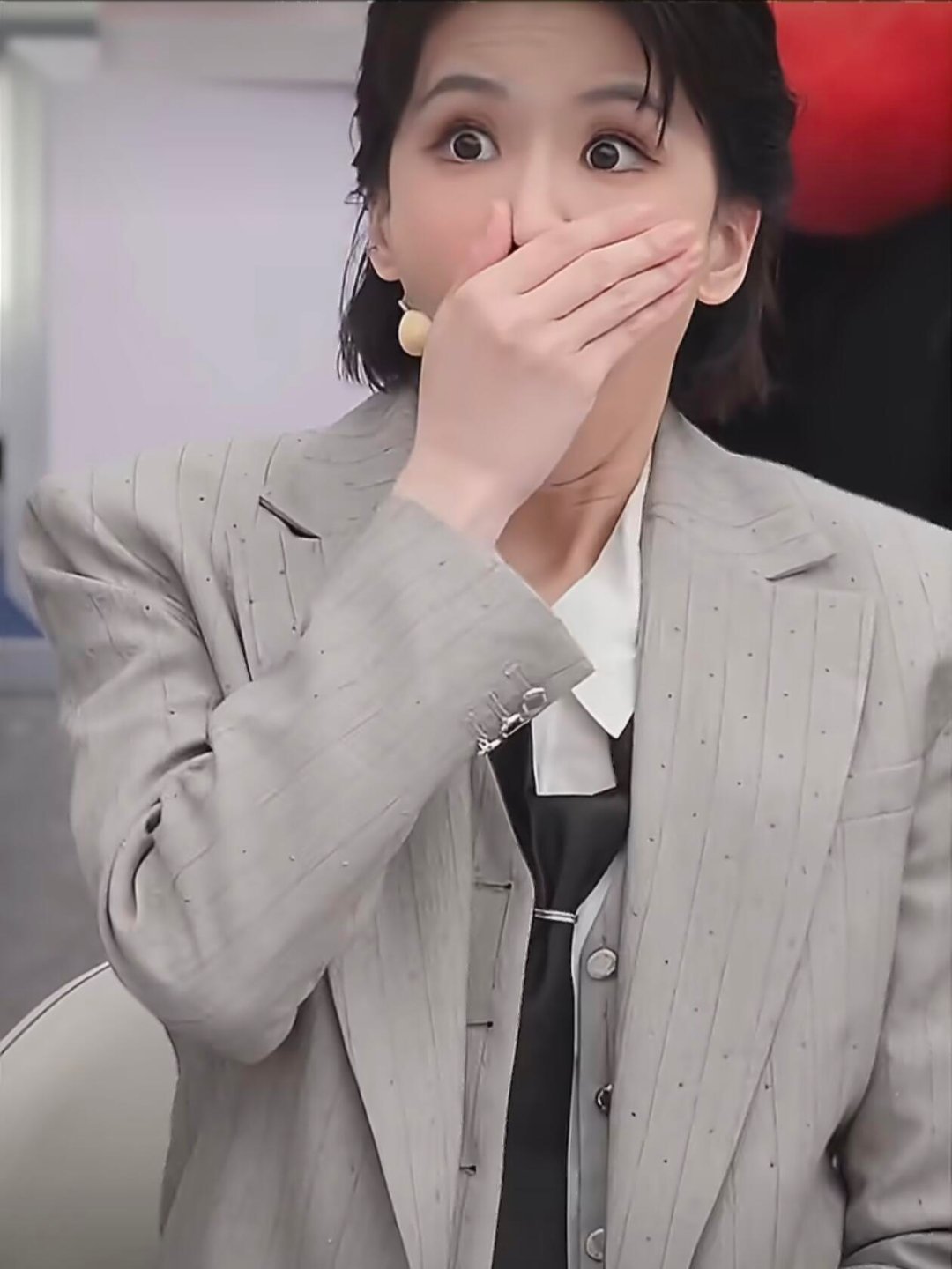 听到浪姐一公淘汰结果乌兰图雅曾沛慈在演我哈乌兰图雅这个白眼！宣布阚清子组赢过孙怡