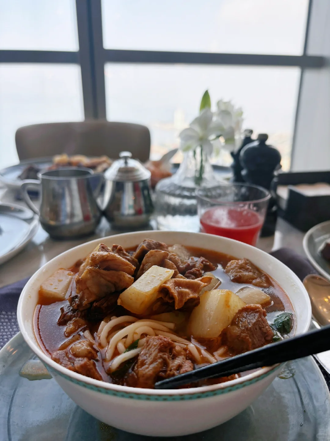 我在青岛天上吃早餐；打卡青岛瑞吉酒店