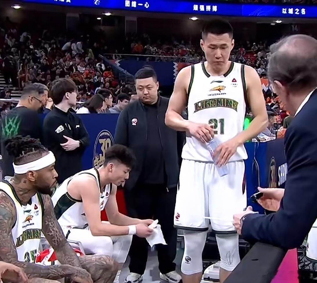 夸了你好几年，现在是真牙疼