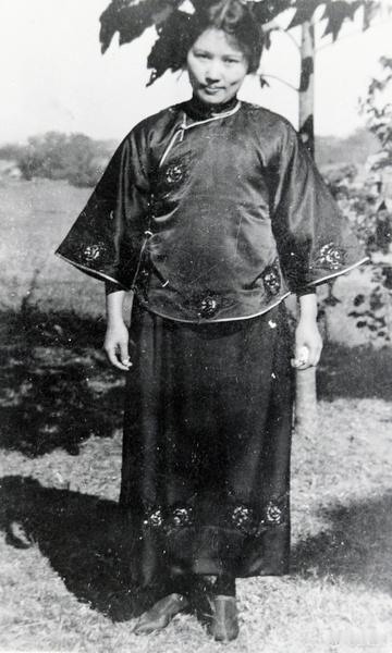 宋庆龄，孙中山，广州留影照 ​​​
