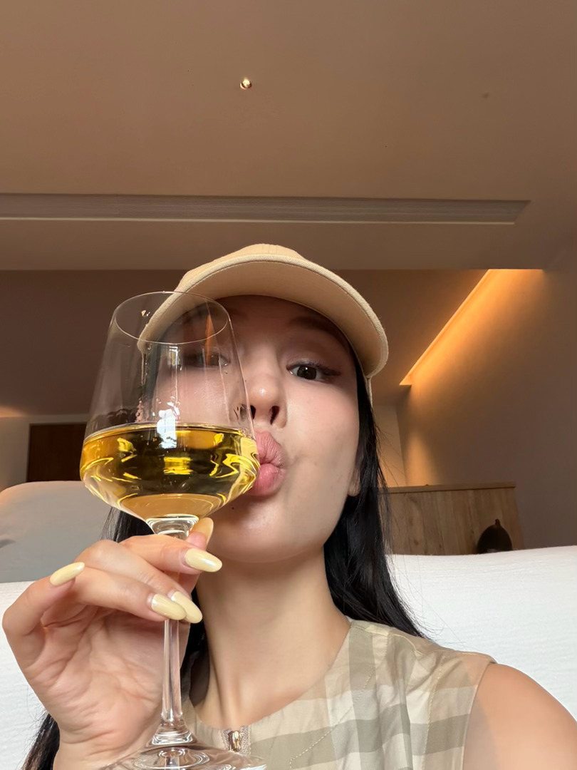 我的老闺蜜们，我先出来看一哈世界再回去上班，对不住你们了啊哈哈哈 