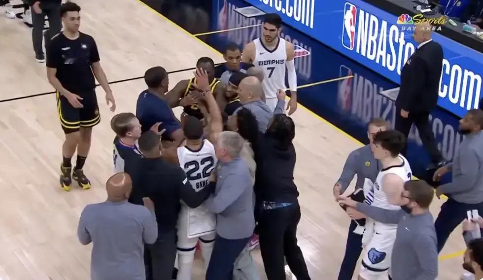 勇士战胜残阵灰熊，格林花样整活，让比赛充满了戏剧性。
第一，灰熊这边，莫兰特，斯