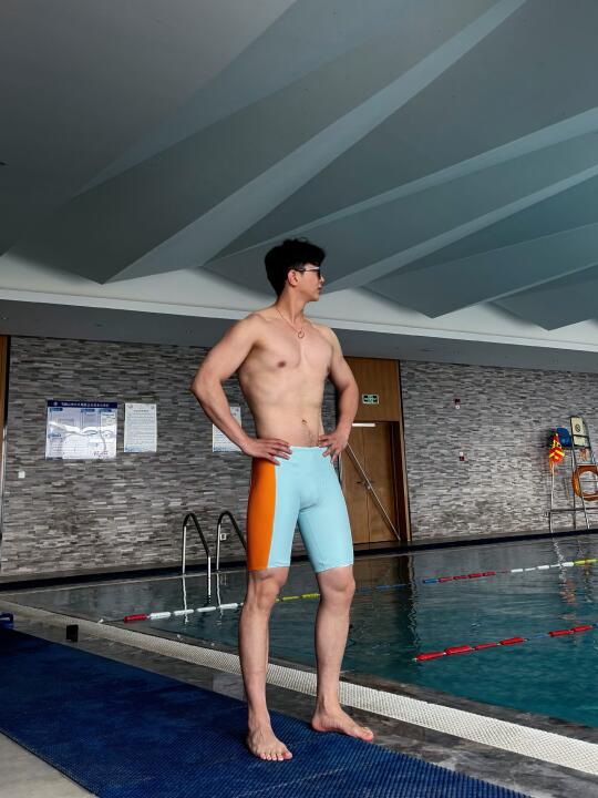 听说你喜欢会游泳的🏊