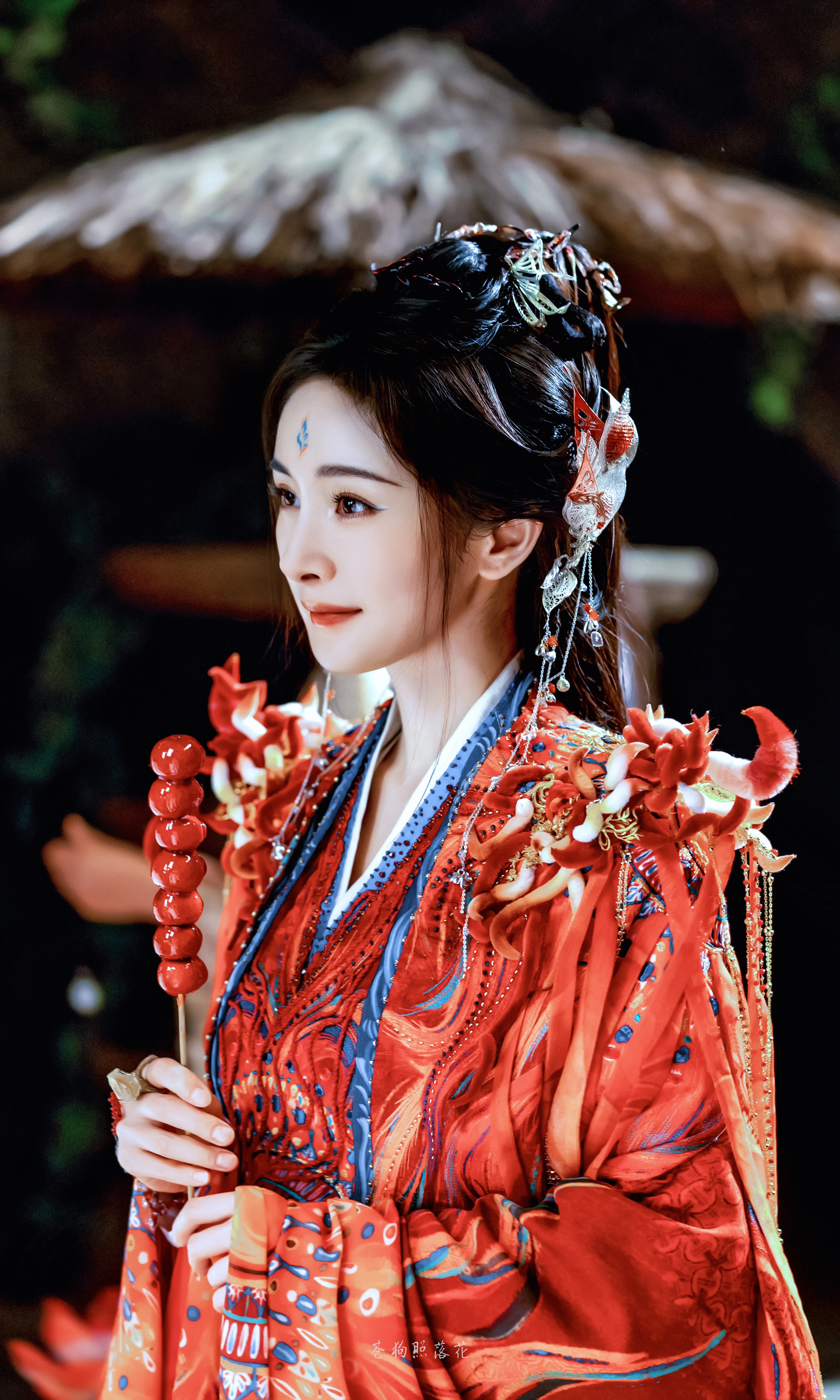 杨幂 《狐妖小红娘·月红篇》涂山红红☽ 壁纸-红衣-繁复 ​​​