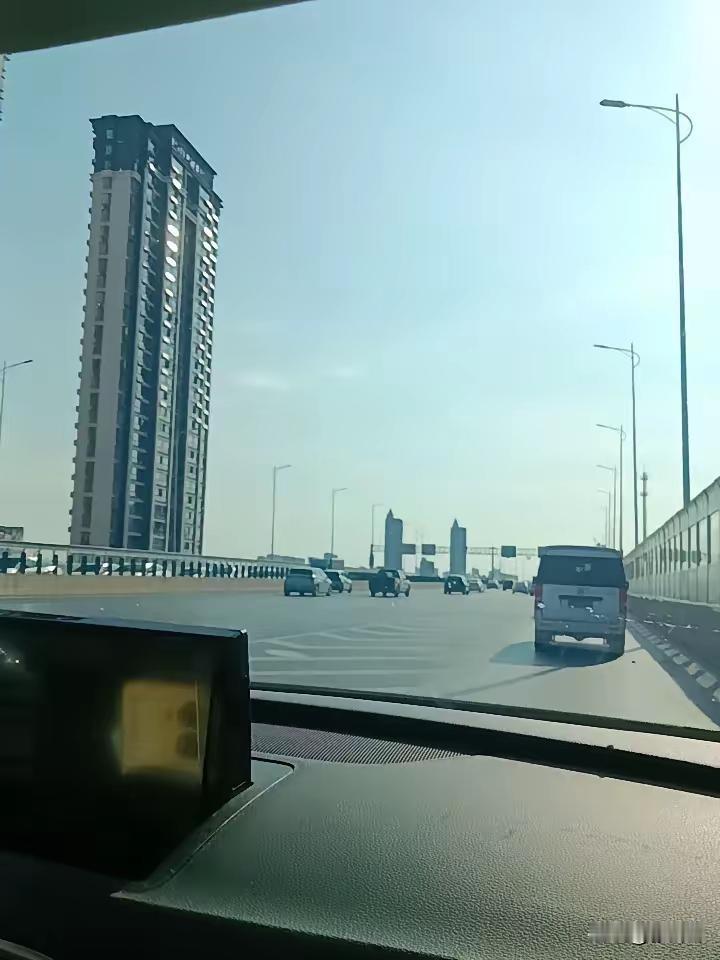 就是不跑高速？
俺那位驾龄十年，竟然没有开过一次高速，虽然没有过远的出行，即便5