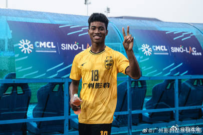 黄晟豪，出生于2007年8月1日，广东广州人。身高183cm，司职后腰。    