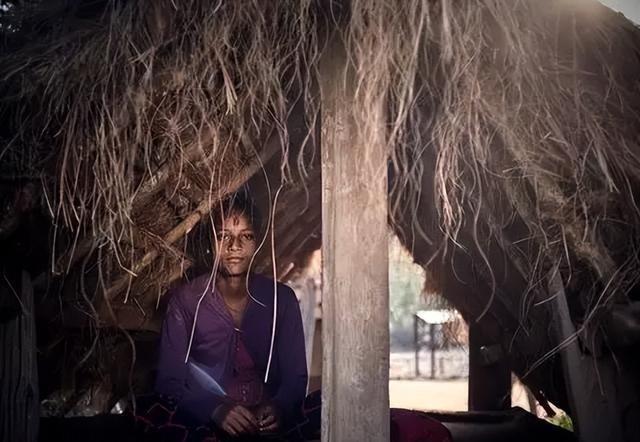 尼泊尔的月经羞辱：在这个国家，只要你满12岁，每个月都会被放逐一次，即使生孩子也