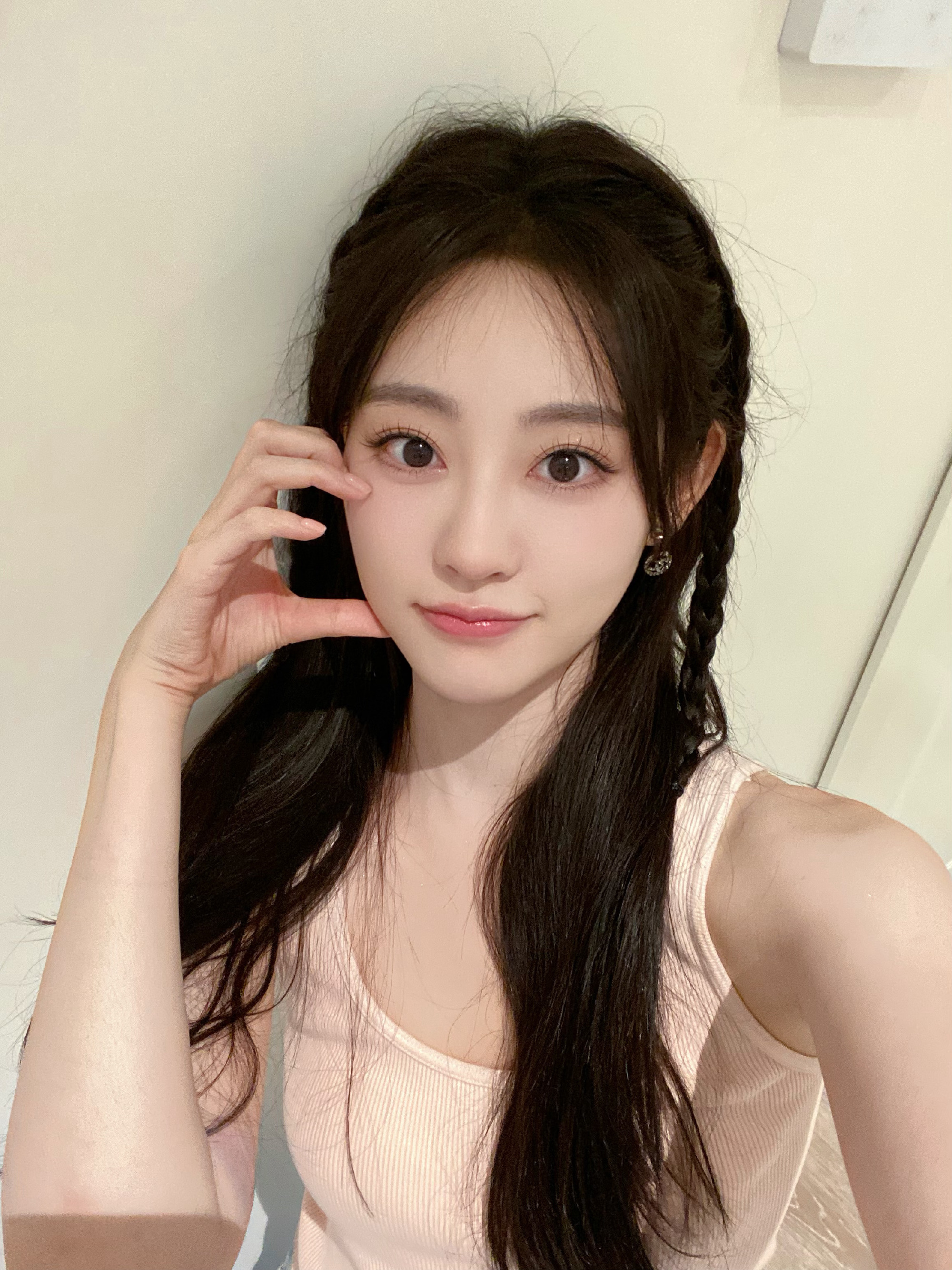 这只兔兔好美啊～～