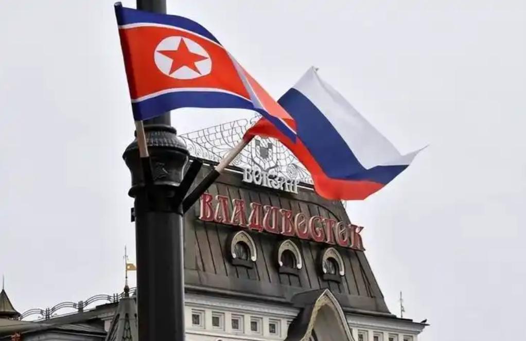 看看朝鲜的下场，就明白为什么我们不对俄罗斯提供军事援助了。在俄乌冲突中，一向与美