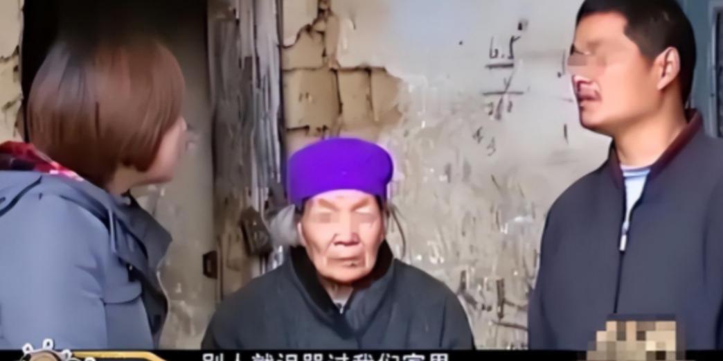 在湖南某偏远村落的历史记忆中，1970年代的一场建房风波，曾将一个家族推向“报应