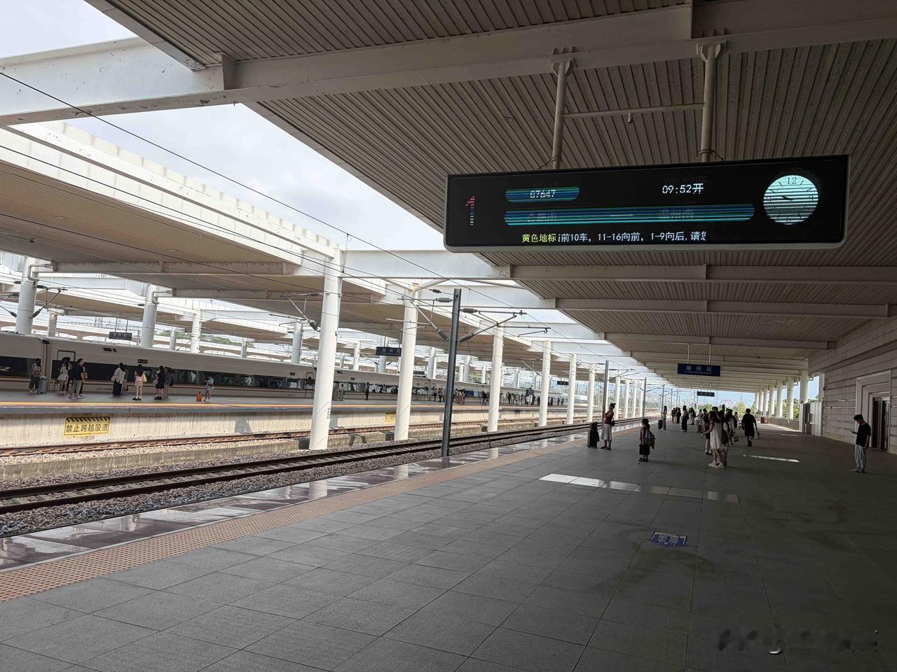 从湖州出发，奔赴温润之州开启三天两夜的慢旅行，入住暖心的温度源酒店，卸下一路奔波