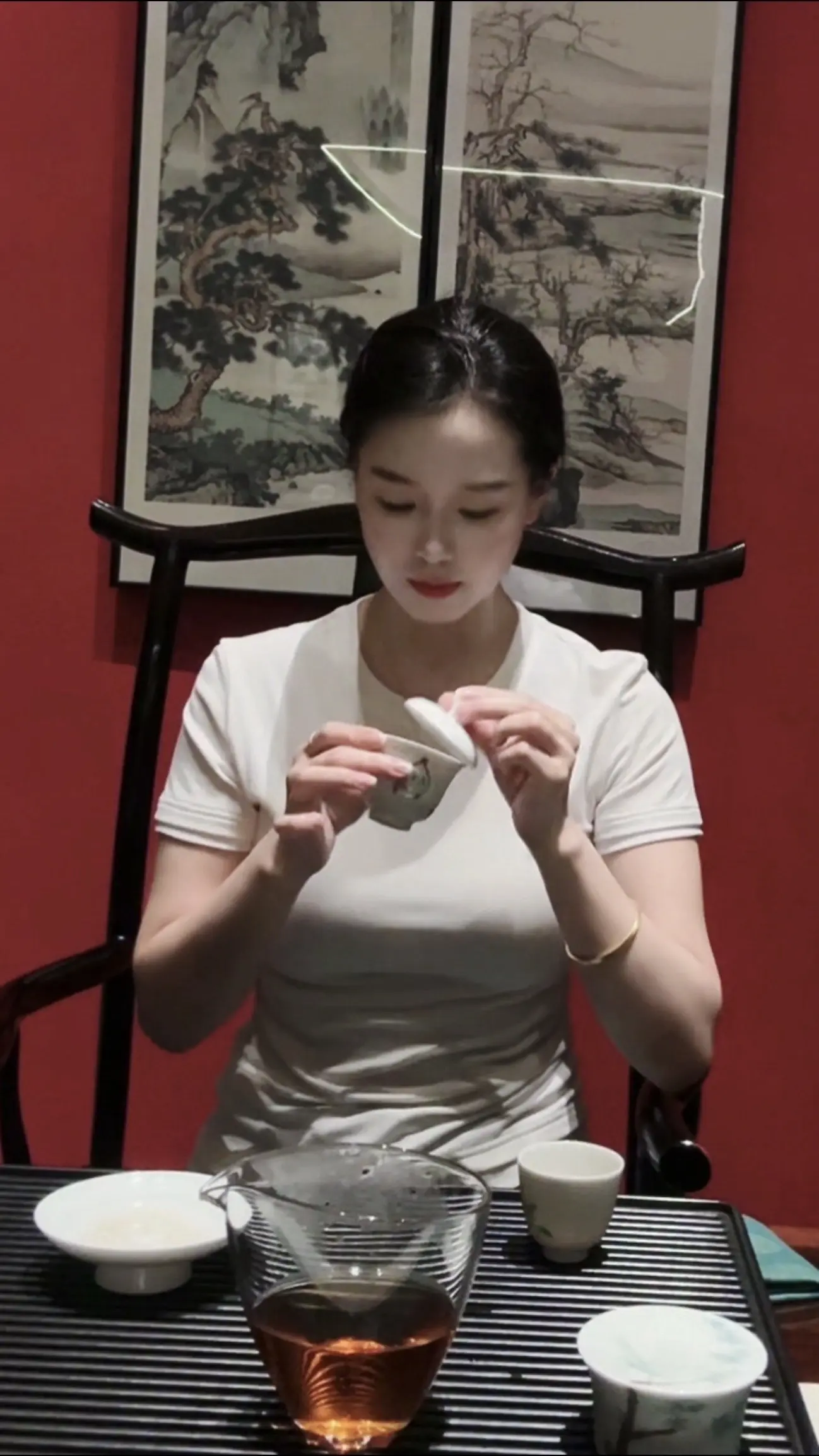 谢谢你喜欢我的性格，我装的。
