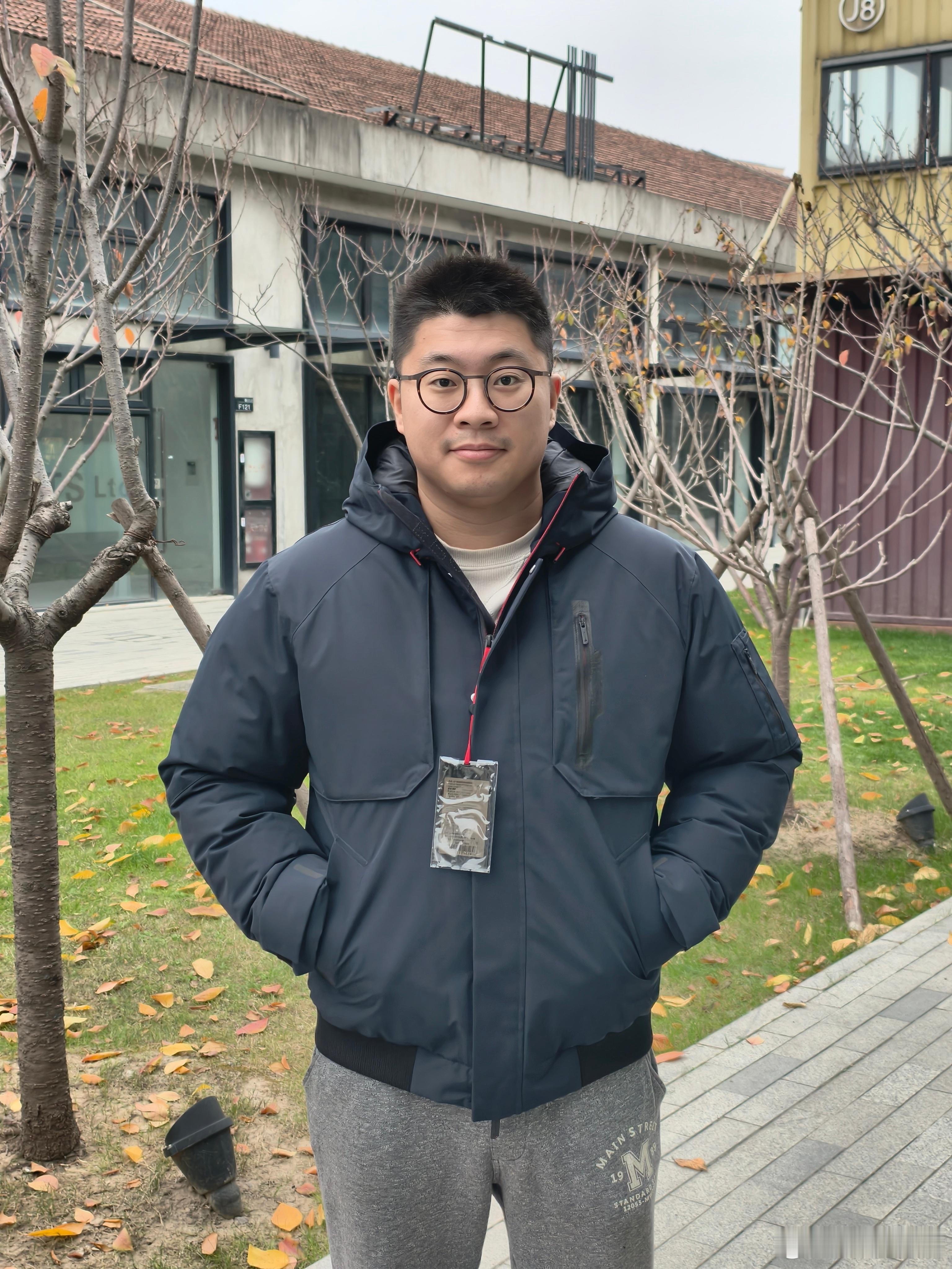 准备去北京，希望北京冷一点🥶。上海现在快 20 度，俺为了去北京拿出了俺在 N