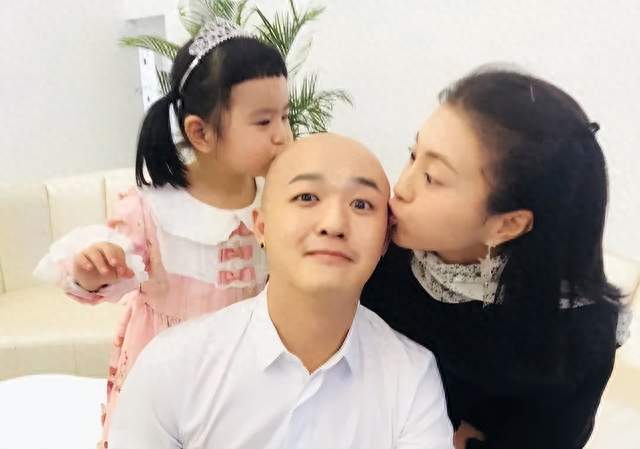 曝包贝尔出轨，女方身材火辣！曾同时交往7个女友，婚后夫妻甜蜜