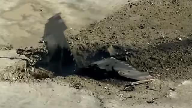 美国空军一F16战机坠毁鹰酱又摔飞机了当地时间12月3日，美国空军一架F-16C