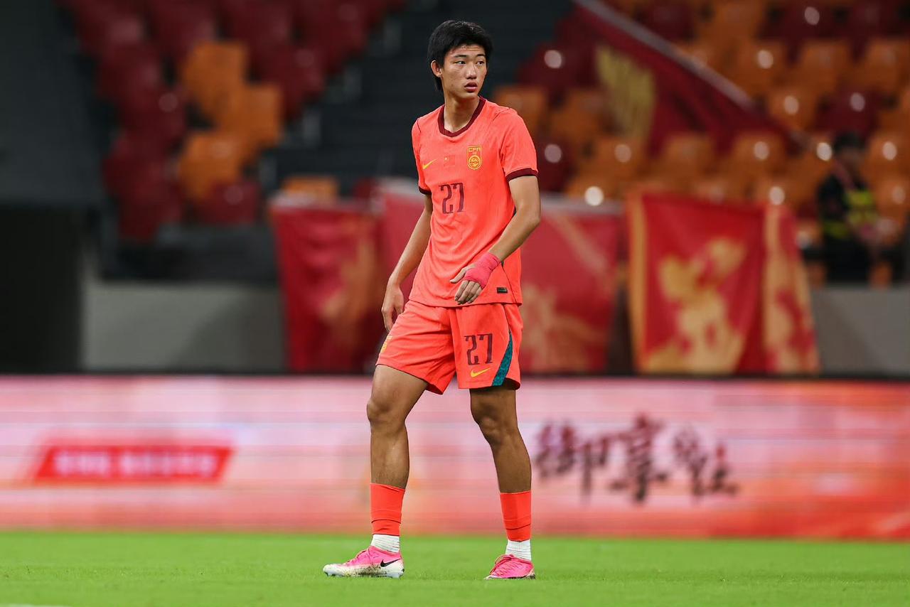 国足3-0战胜马尔代夫，半场表现拉胯，赵松源替补登场表现可圈可点！

国足3-0