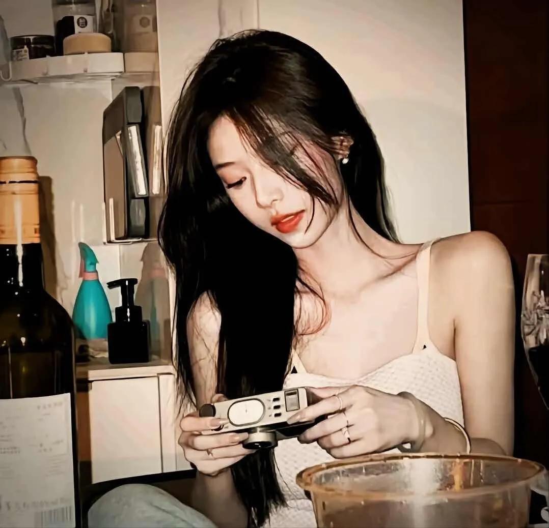 给在婚外情里突然被抛弃的女人一个忠告：
如果你怀孕了，他跑了，躲了，怕了，
用各