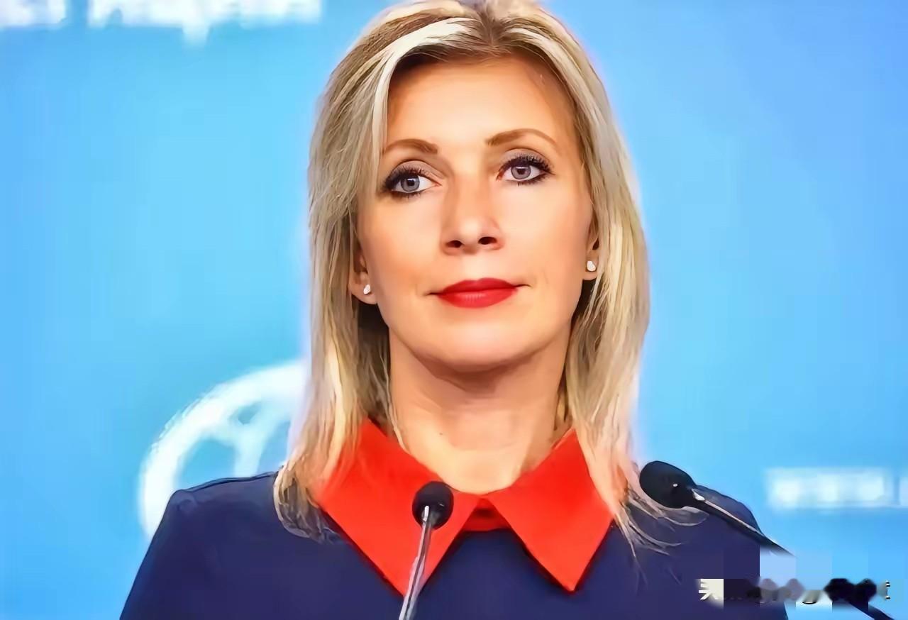 这姐们儿的嘴是真“毒”，直接往德国人的肺管子上戳啊！12月21号记者会上，有个德