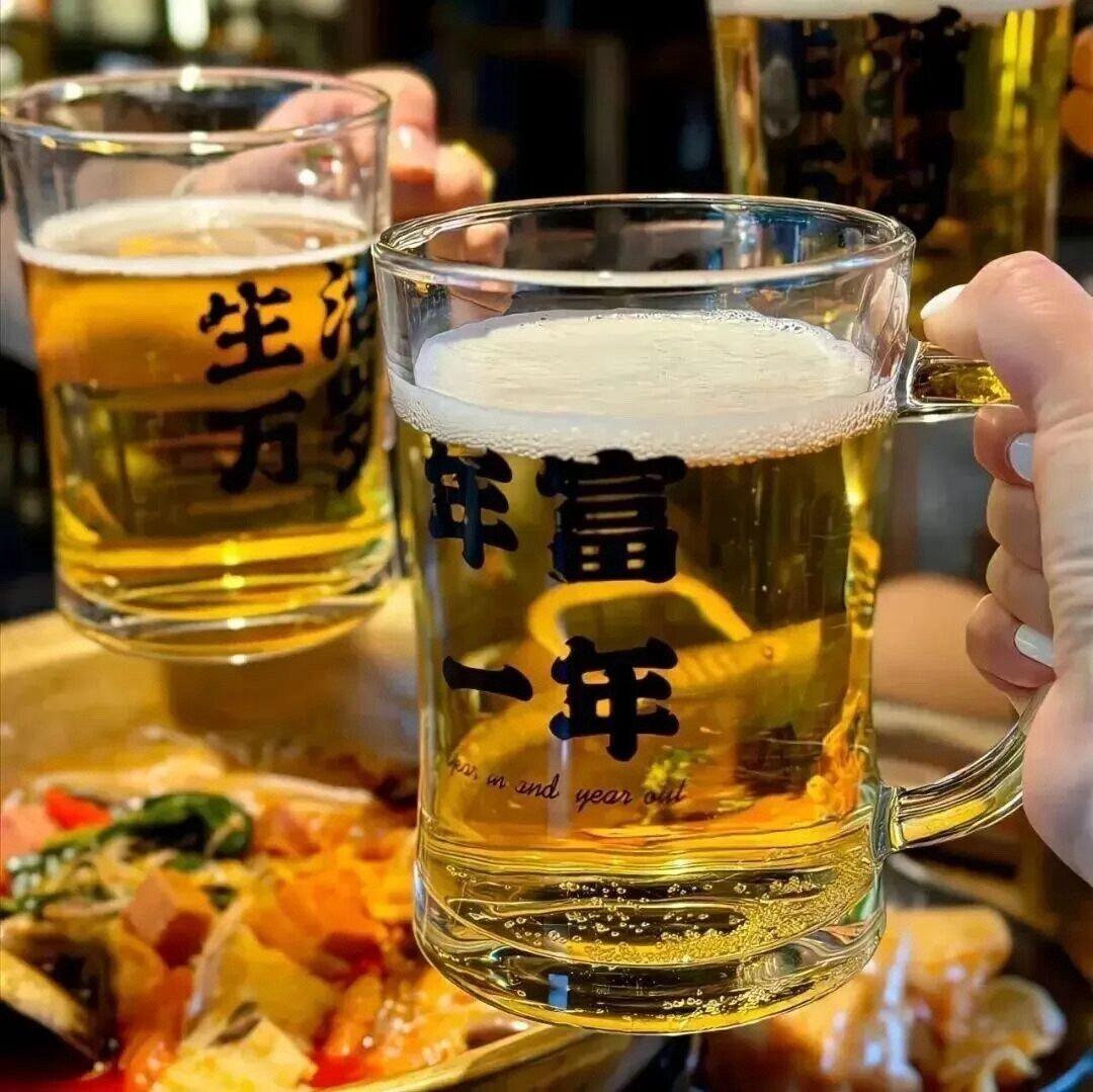 最好的贵人就是努力的自己，做自己的后盾，在无人问津处深耕。 ​​​