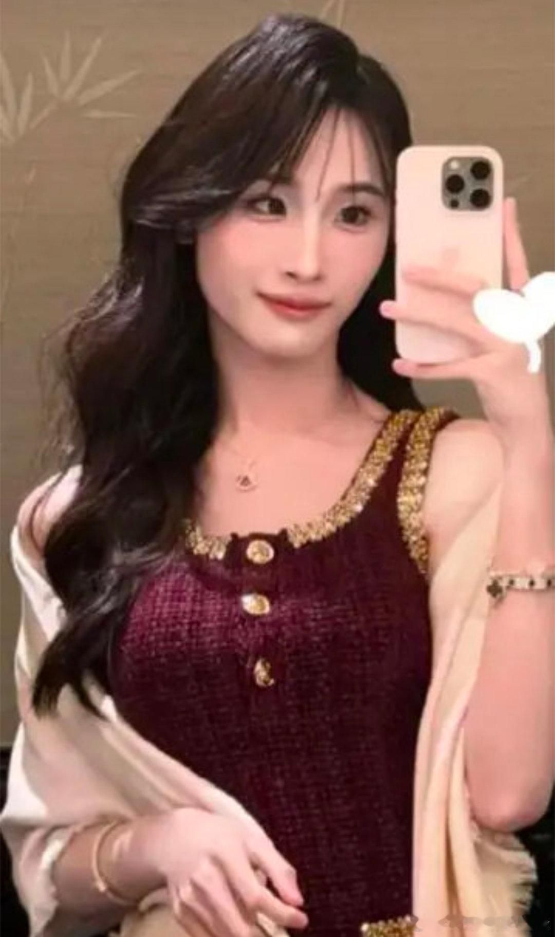 #博主称易建联绯闻对象乔姐已入狱##易建联[超话]#听说博主爆料易建联绯闻女友乔