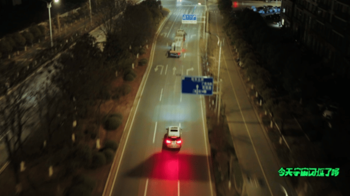 王鹤棣为节目效果整黄晓明邵子恒王鹤棣向黄晓明邵子恒道歉 被王鹤棣这段可爱到！在车