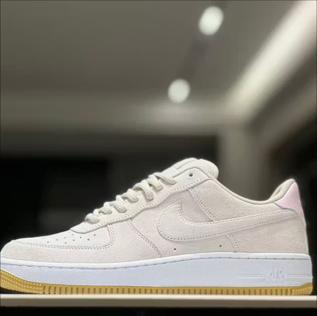 Nike SB x Air Force 1 "Light Orewood Bro