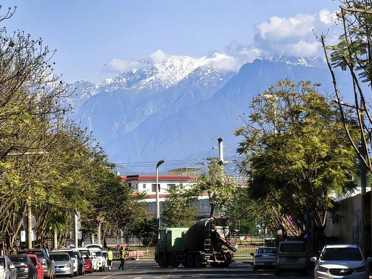 美国袭击伊朗的目的到底是什么？没有几个人能说清楚，我们看到了太多的国际问题专家的